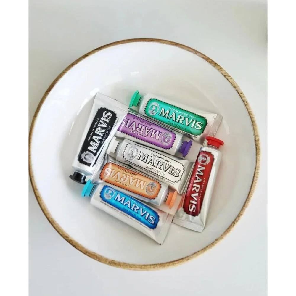 Marvis Whitening Mint Toothpaste Whitens Teeth Removes Plaque White 3.8 oz